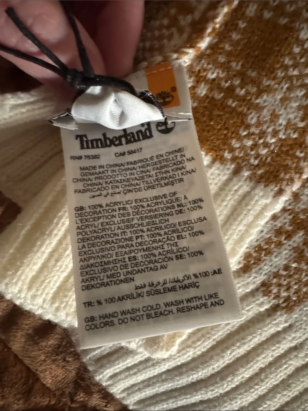 NWT Timberland Cream and Camel Plaid Knit Scarf